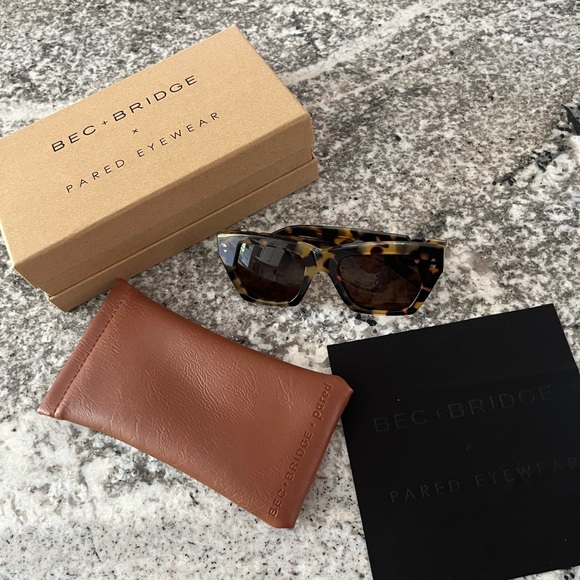 New in Box Pared Lo and Behold tortoise sunglasses Unisex styling - Picture 10 of 12